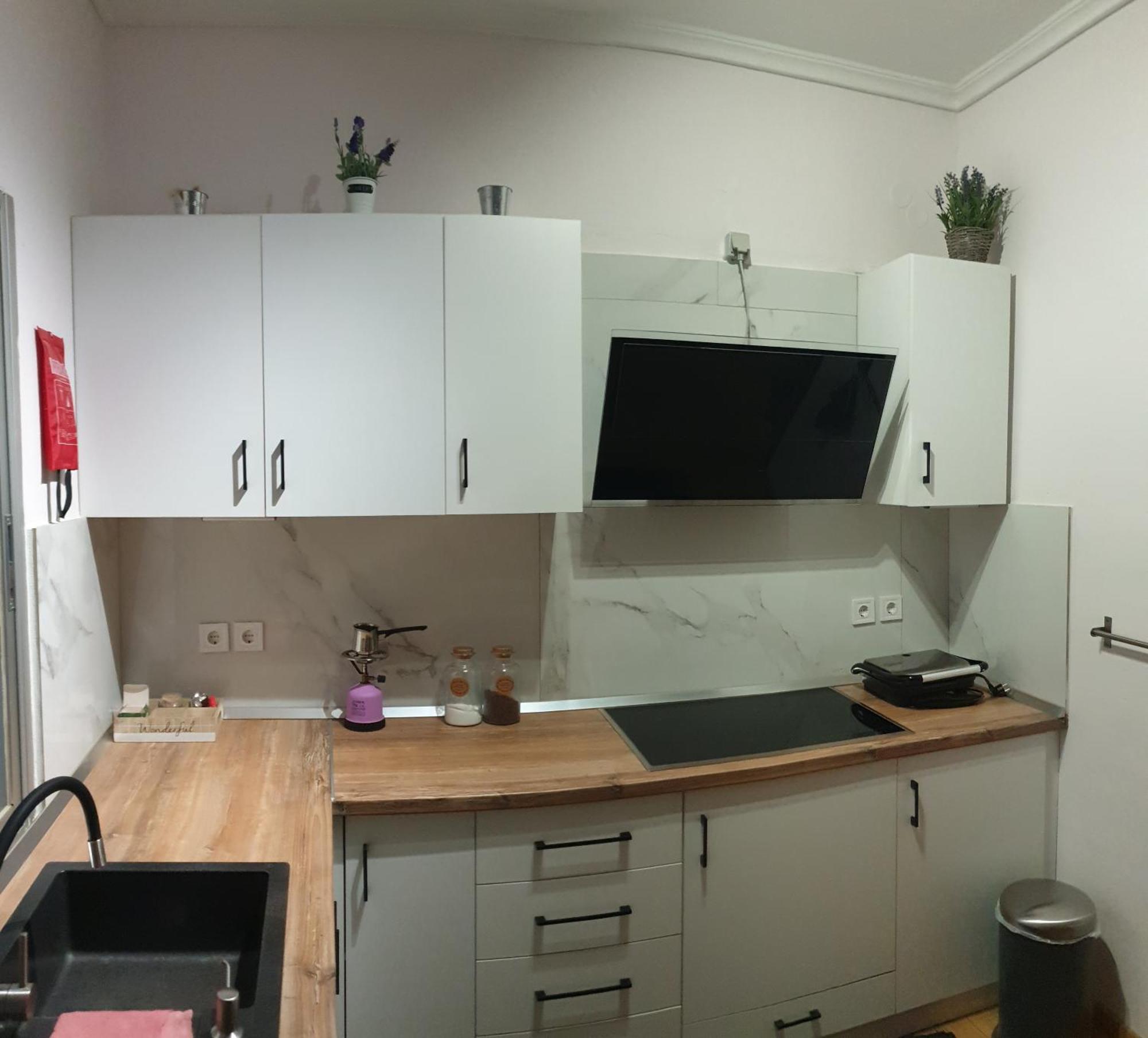 Cozy 3 Bedroom Apartment Керкіні Екстер'єр фото